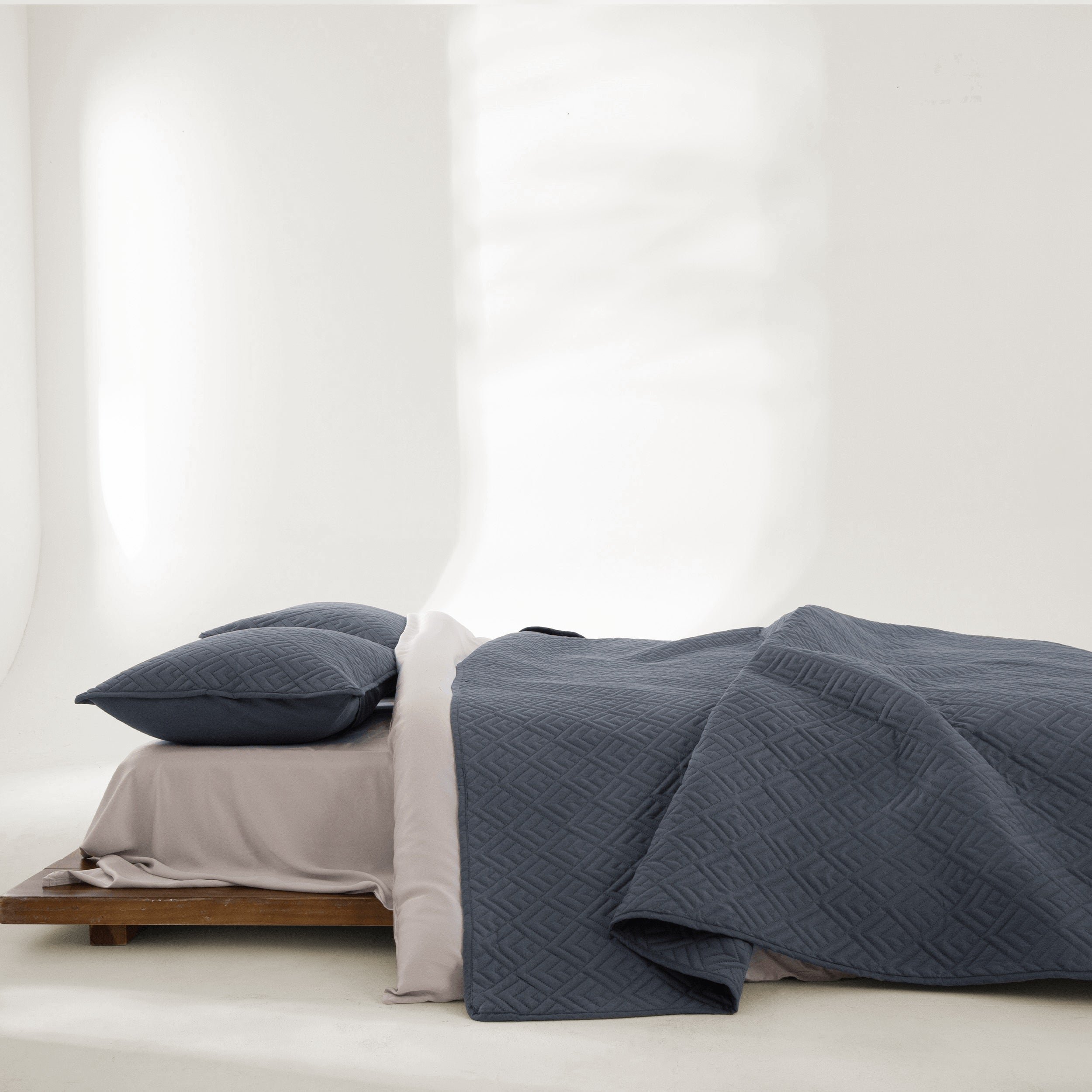 FURRFREE Quilt Set - Pet Hair Repellent for Dogs/Cats Family - Limited Time Offer - Image 29