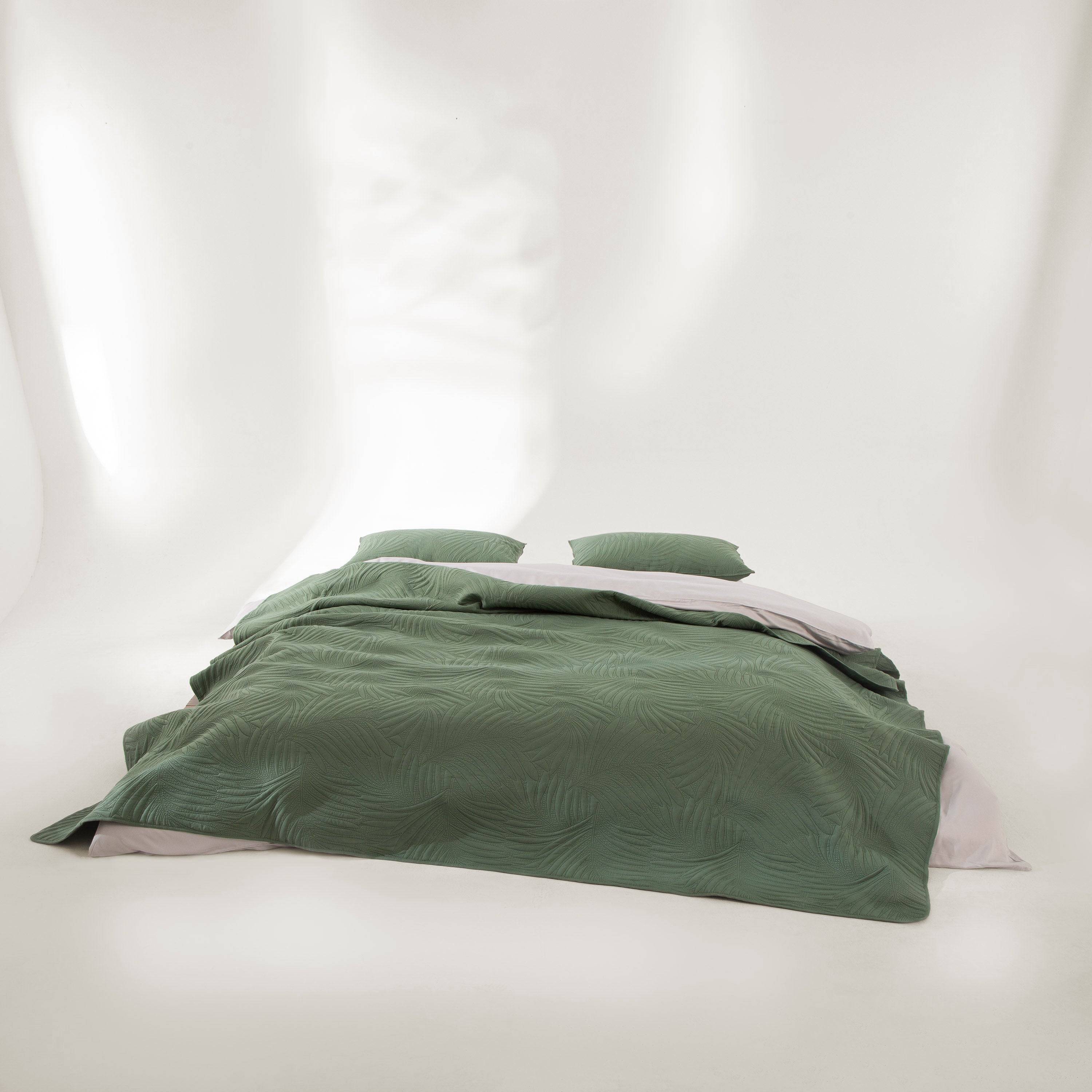 FURRFREE Quilt Set - Pet Hair Repellent for Dogs/Cats Family - Limited Time Offer - Image 45