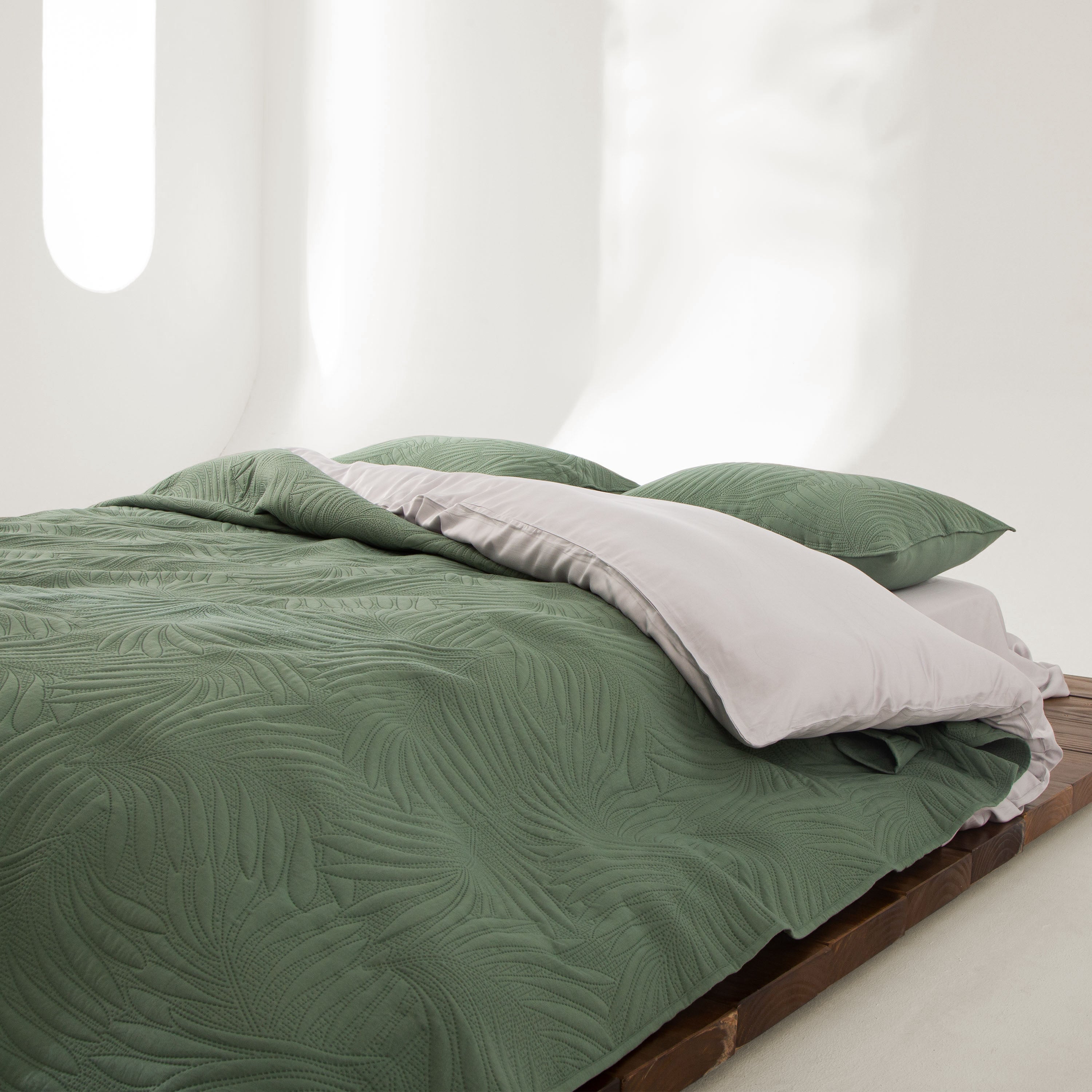 FURRFREE Quilt Set - Pet Hair Repellent for Dogs/Cats Family - Limited Time Offer - Image 50