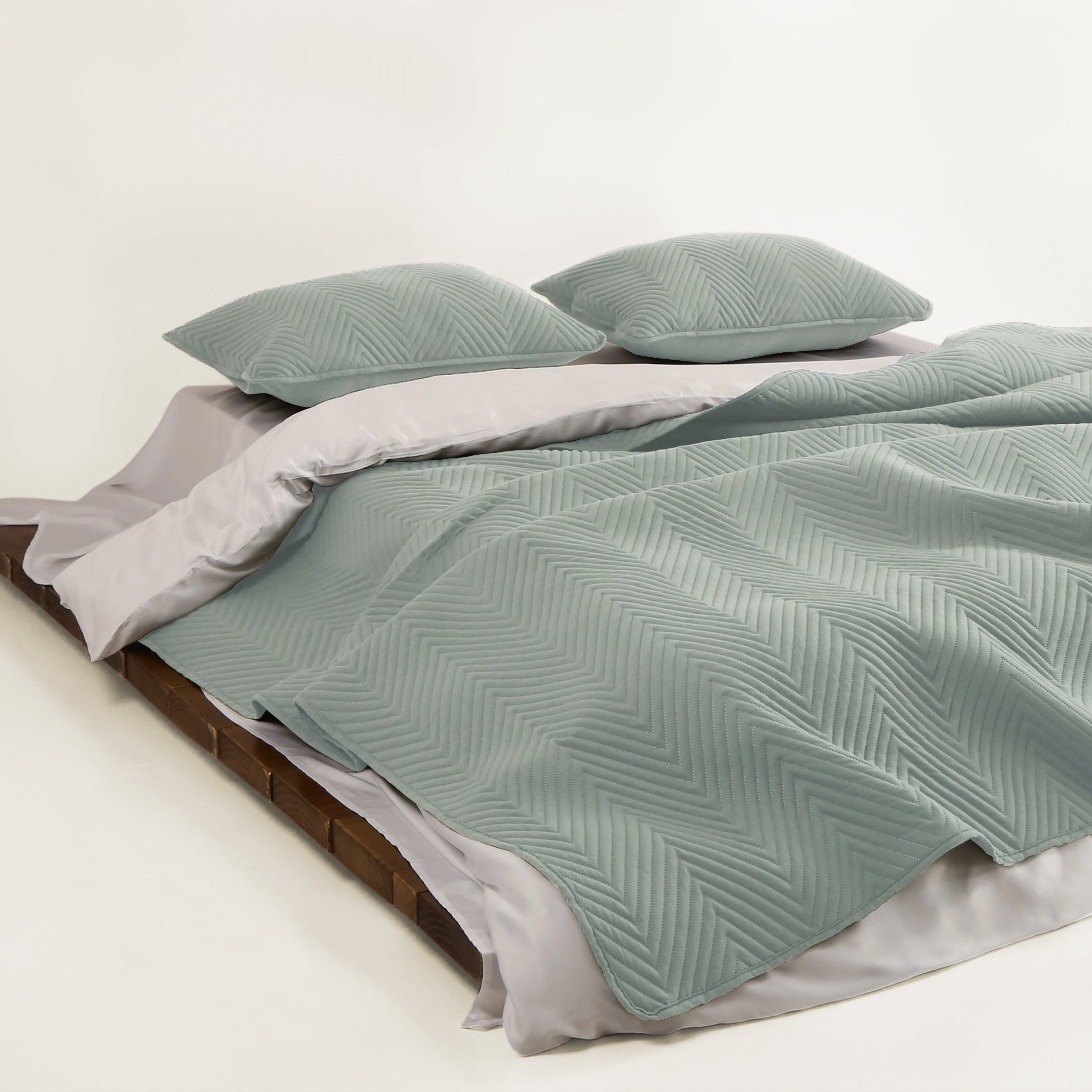 FURRFREE Quilt Set - Pet Hair Repellent for Dogs/Cats Family - Limited Time Offer - Image 56