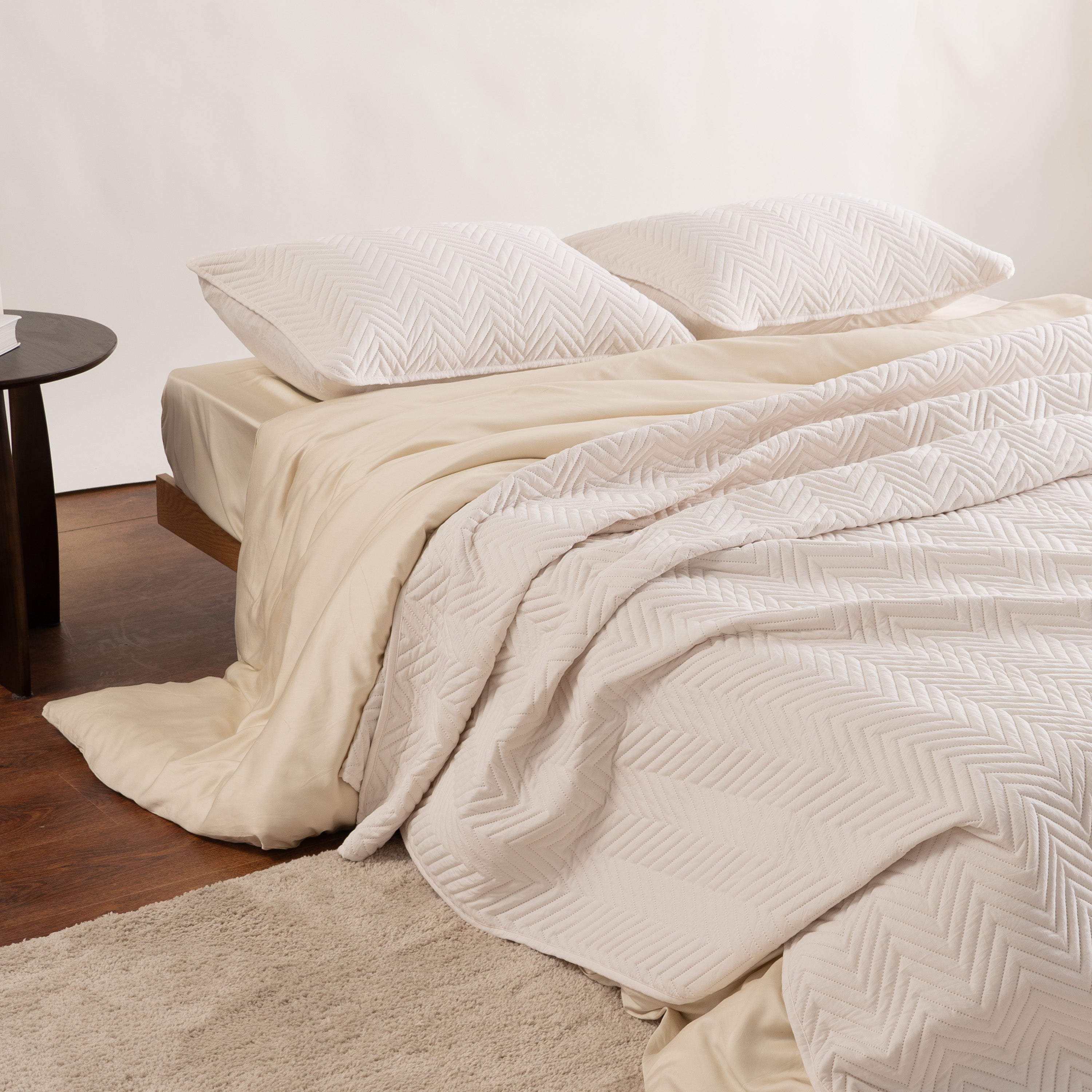 FURRFREE Quilt Set - Pet Hair Repellent for Dogs/Cats Family - Limited Time Offer - Image 76