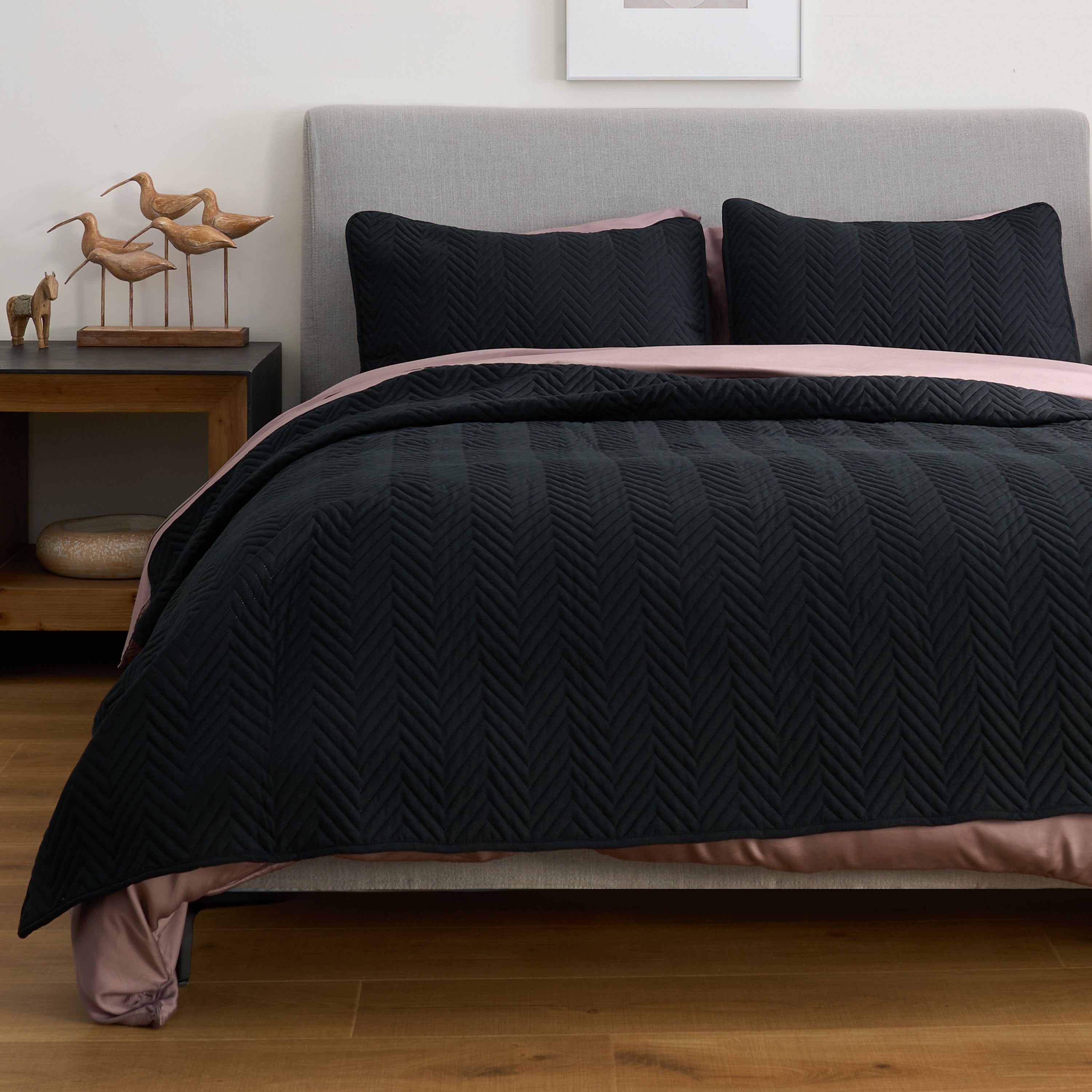 FURRFREE Quilt Set - Pet Hair Repellent for Dogs/Cats Family - Limited Time Offer - Image 80