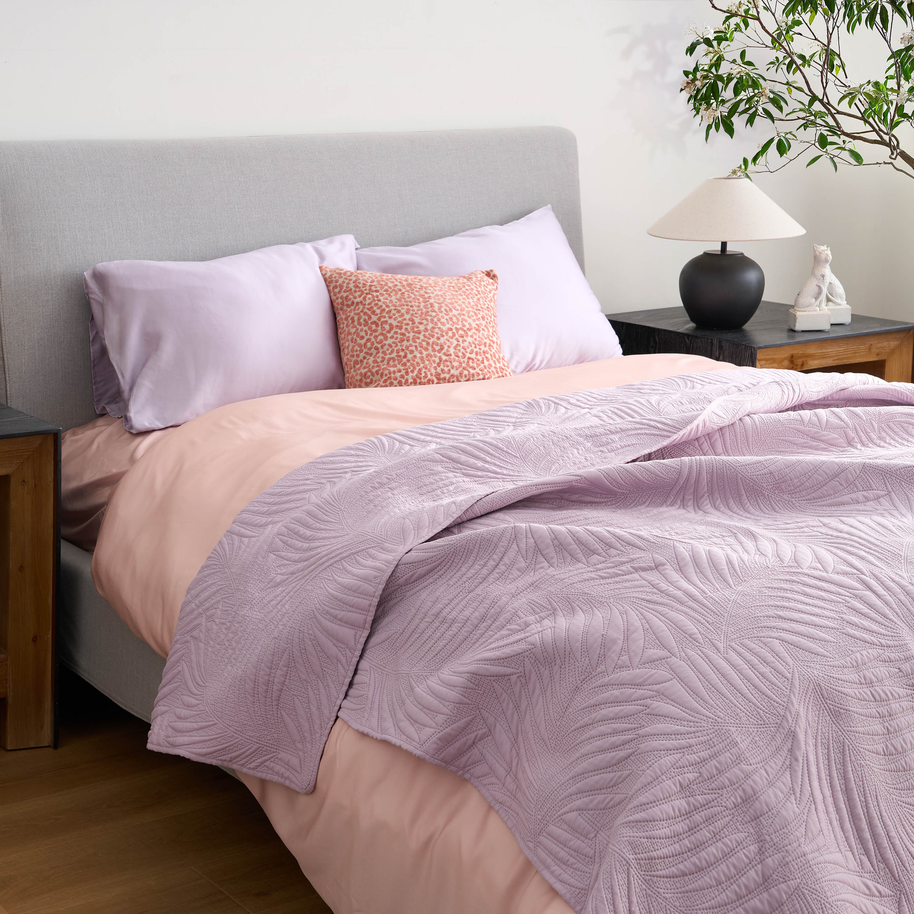 FURRFREE Quilt Set - Pet Hair Repellent for Dogs/Cats Family - Limited Time Offer - Image 88