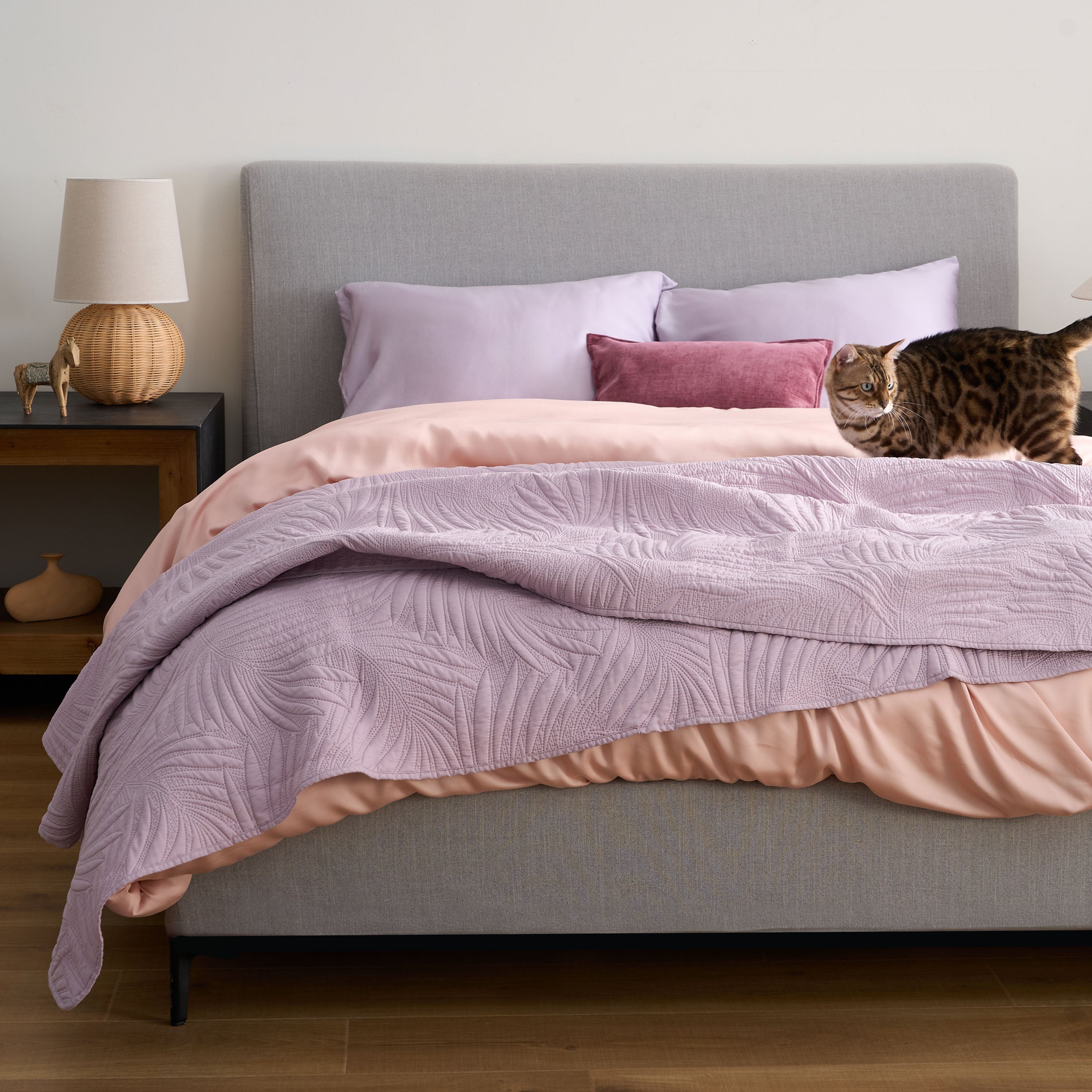 FURRFREE Quilt Set - Pet Hair Repellent for Dogs/Cats Family - Limited Time Offer - Image 89