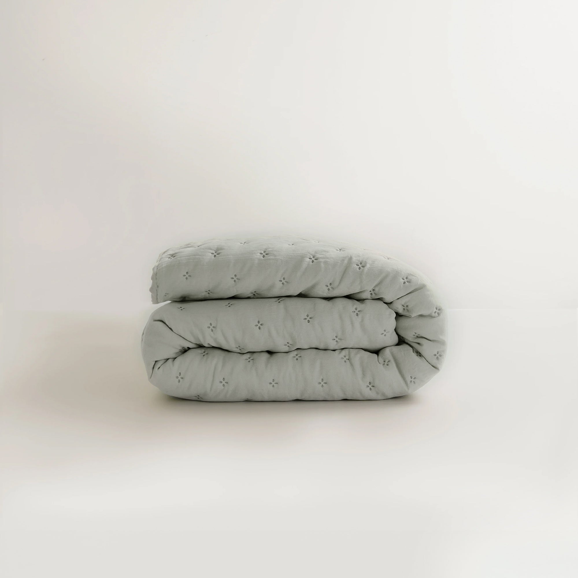 FURRFREE Quilt Set - Pet Hair Repellent for Dogs/Cats Family - Limited Time Offer - Image 69