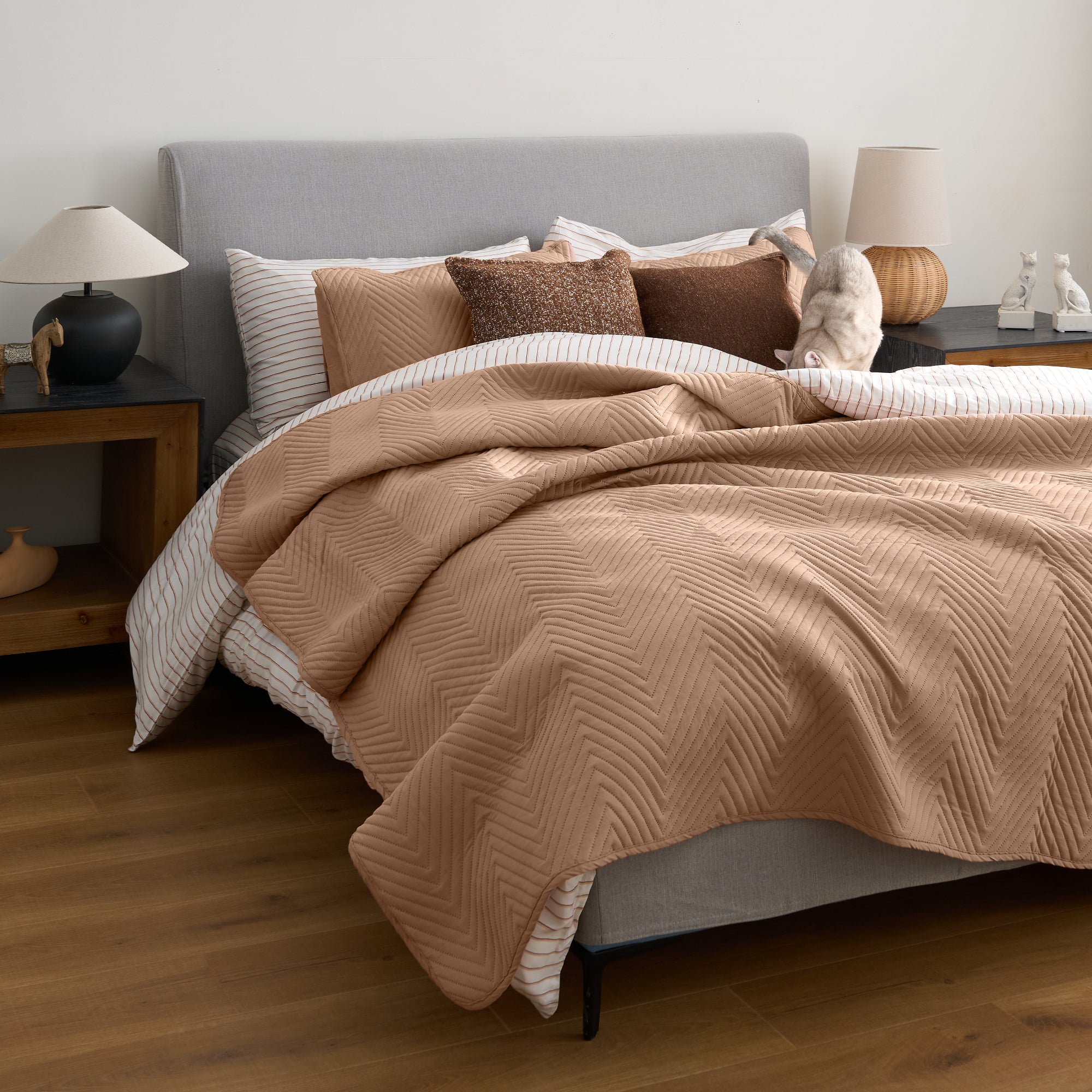 FURRFREE Quilt Set - Pet Hair Repellent for Dogs/Cats Family - Limited Time Offer - Image 61